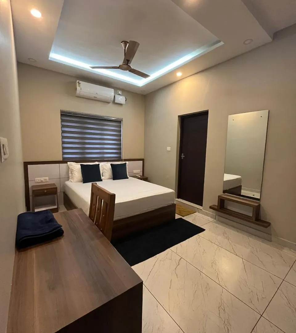 Twin Cottages Thekkady Villa